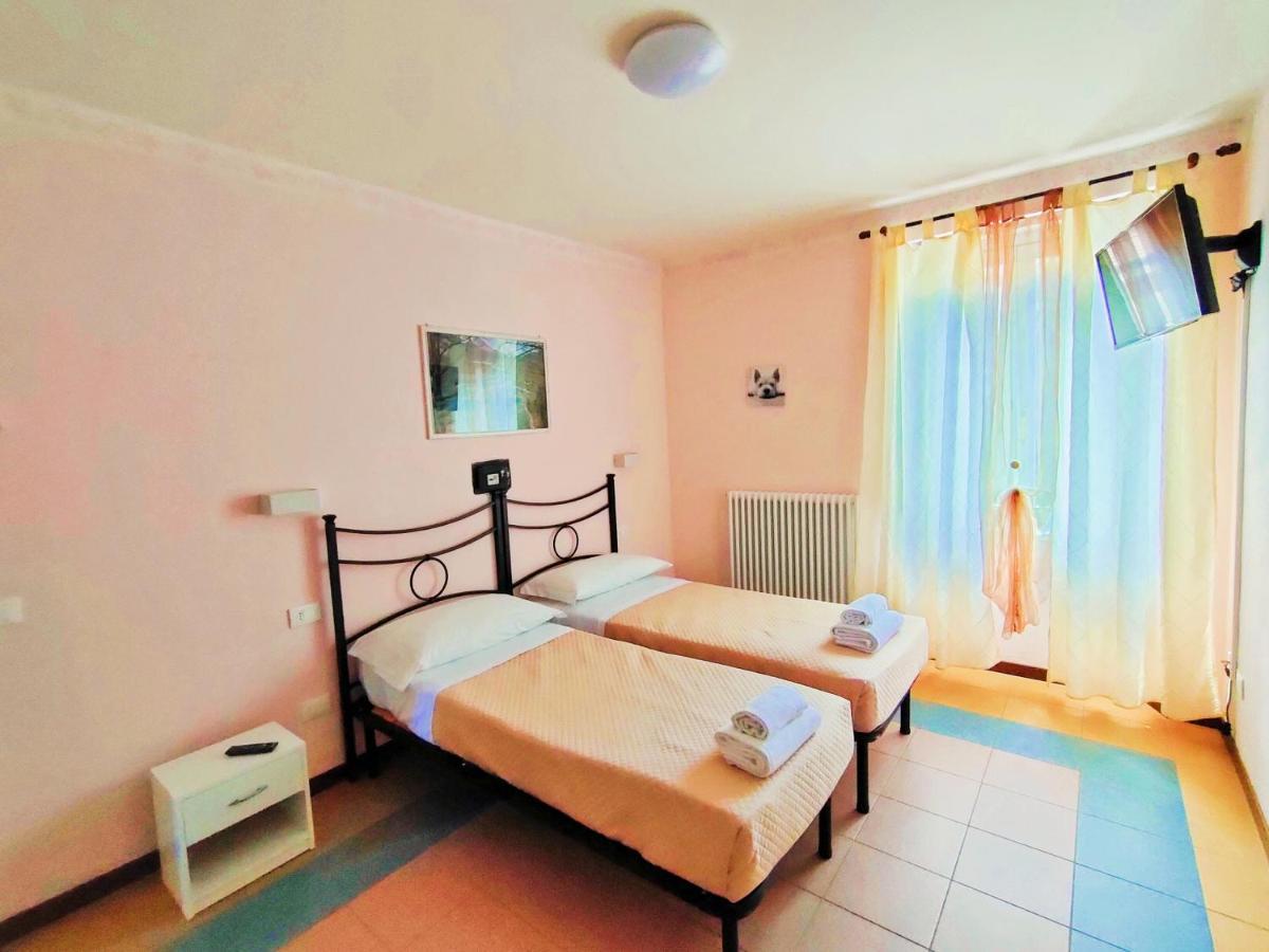Hotel Palazzo Del Doma - Lake Vagli Vagli di Sotto ภายนอก รูปภาพ