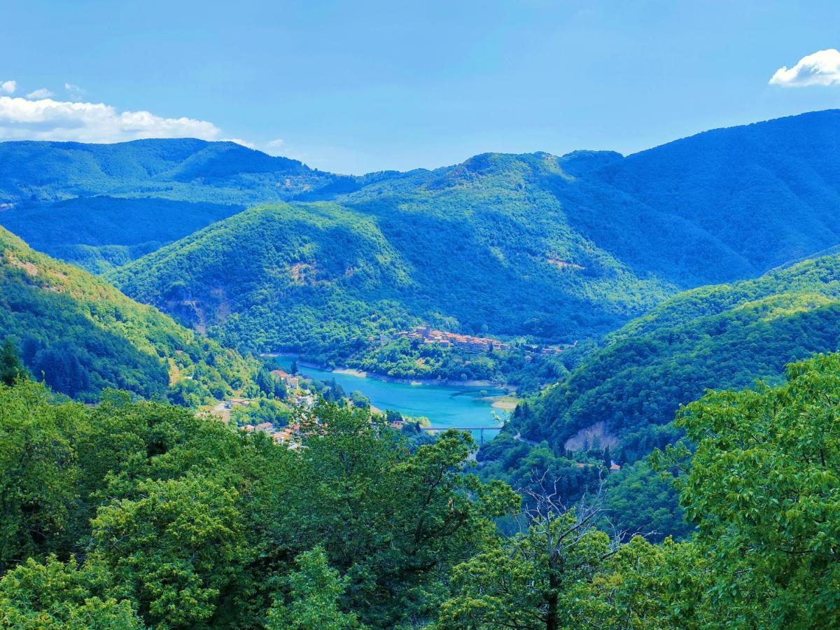Hotel Palazzo Del Doma - Lake Vagli Vagli di Sotto ภายนอก รูปภาพ