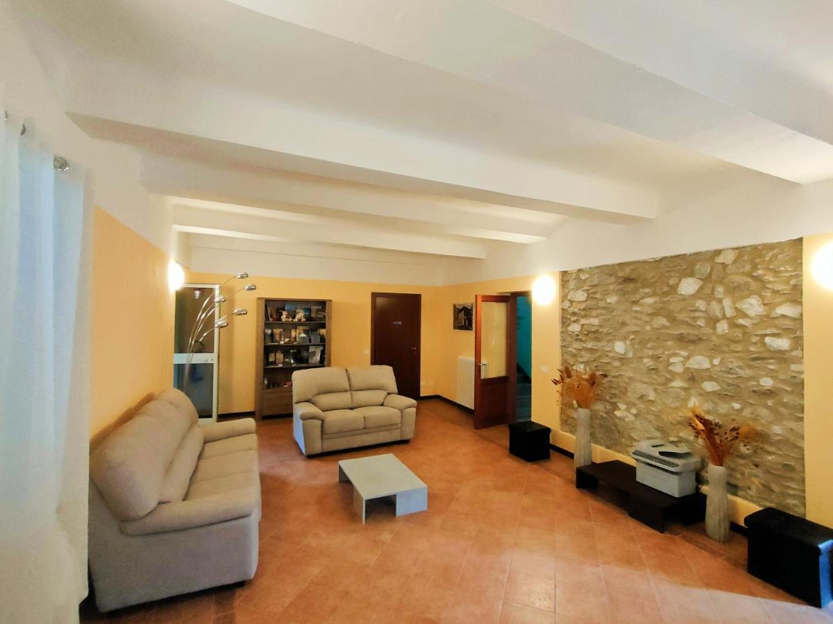 Hotel Palazzo Del Doma - Lake Vagli Vagli di Sotto ภายนอก รูปภาพ