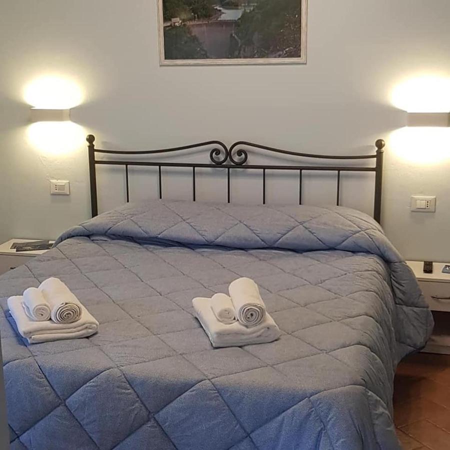 Hotel Palazzo Del Doma - Lake Vagli Vagli di Sotto ภายนอก รูปภาพ